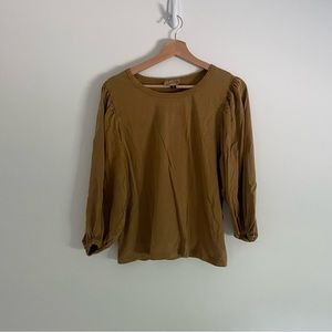 M Universal Thread 3/4 sleeve shirt